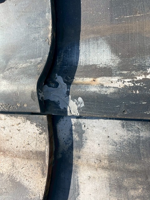 劣化した瓦の状態確認