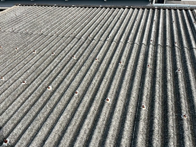 倉庫屋根の修理もお任せください