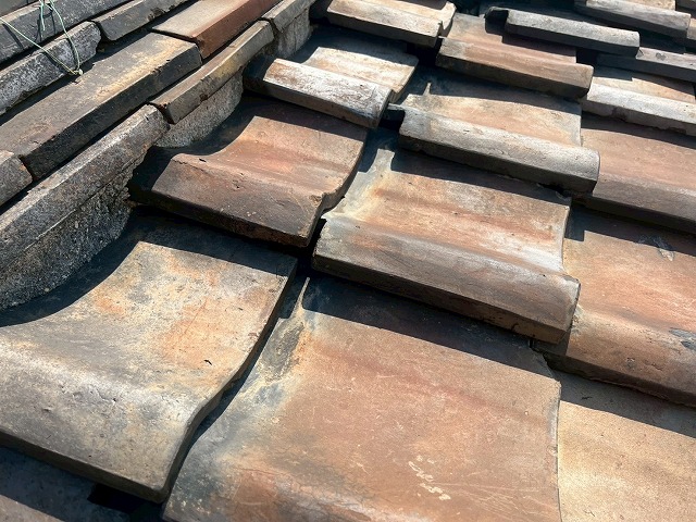 応急処置を実施した瓦