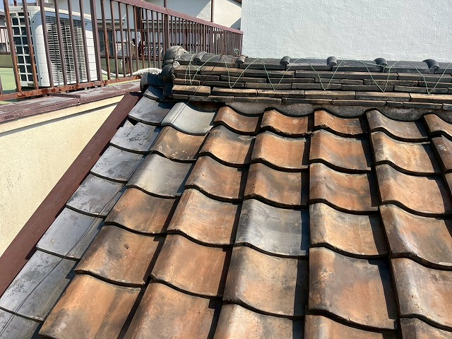 広範囲で瓦ズレも発生