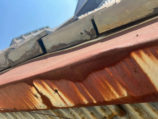 サビが発生した破風板