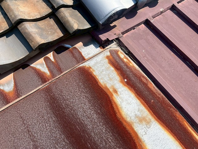 金属部分の調査を実施