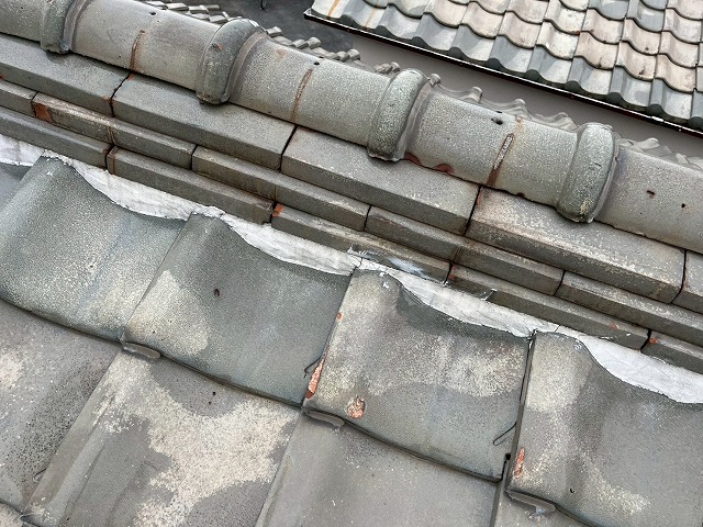 不適切な漆喰施工による雨漏り