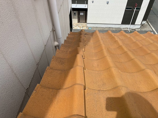 瓦のズレも生じていました