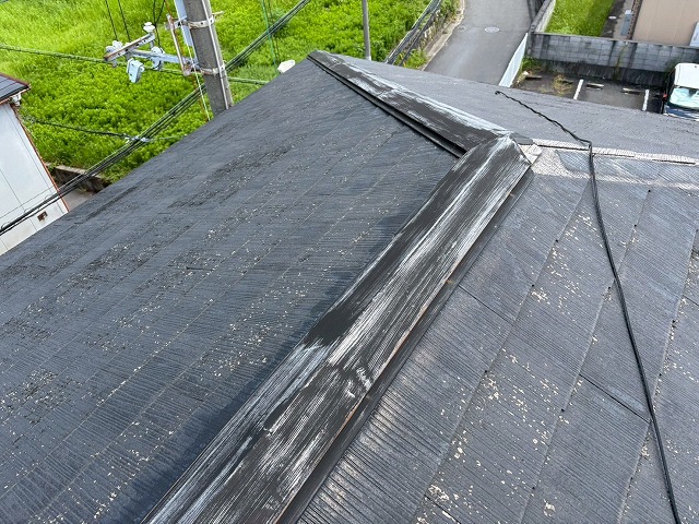 棟板金の飛散被害が発生