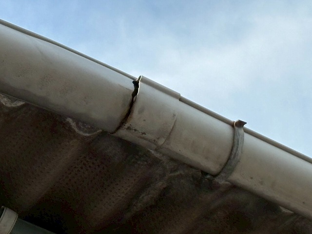 雨戸の破損が発生