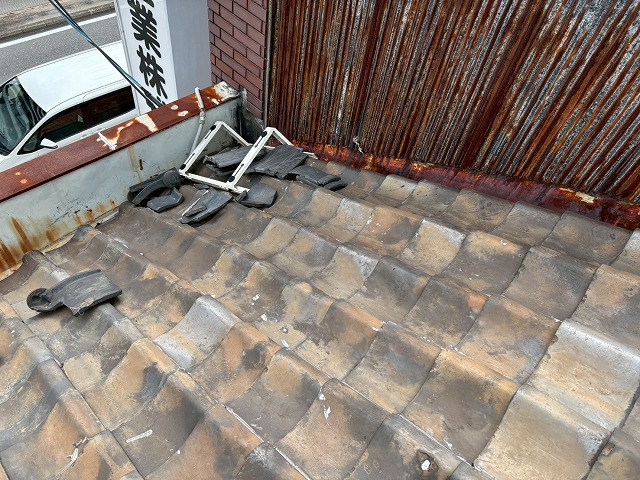 葺き替え工事が推奨される屋根