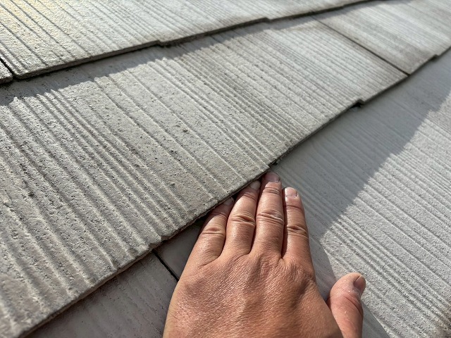 浮いてしまった屋根材