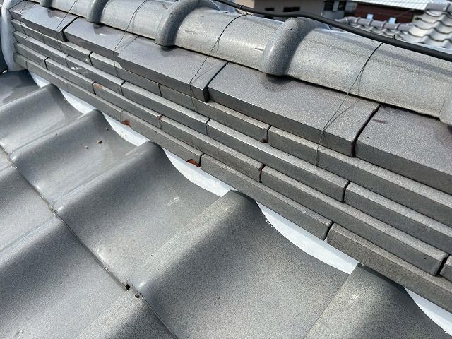 熨斗瓦のズレが発生