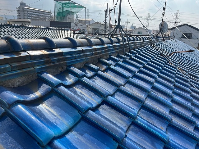 自身で歪みやズレが生じやすい棟瓦