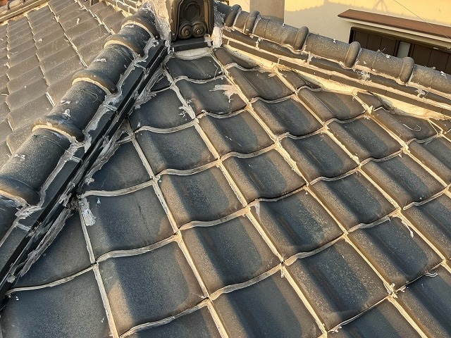 瓦屋根のラバーロック