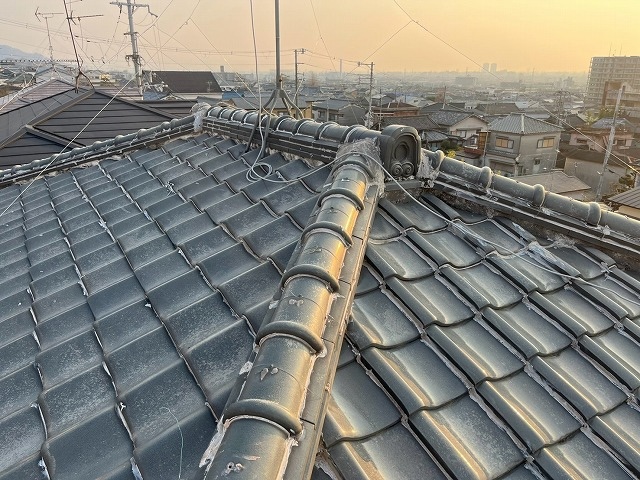 不適切なラバーロックによる雨漏り