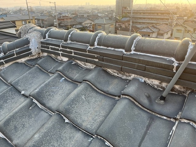 漆喰も劣化が深刻な屋根