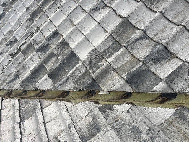 雨水が集中する谷板金