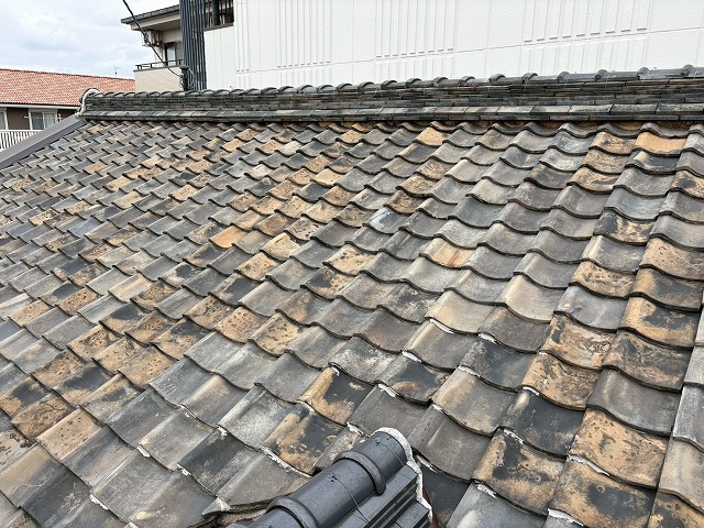 瓦自体も劣化が深刻