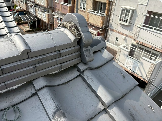 劣化が見受けられる鬼巻き漆喰