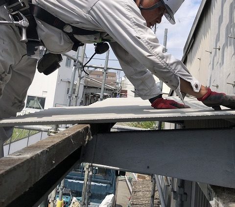 鉄骨下地の屋根