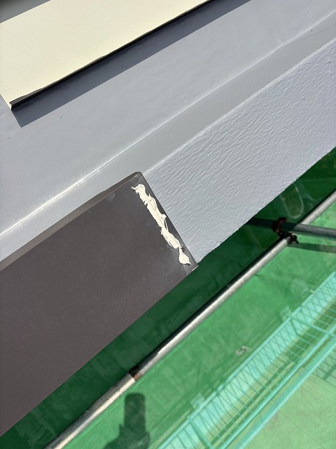 笠木板金の取り付け