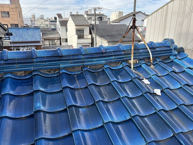 棟の隙間と漆喰の劣化