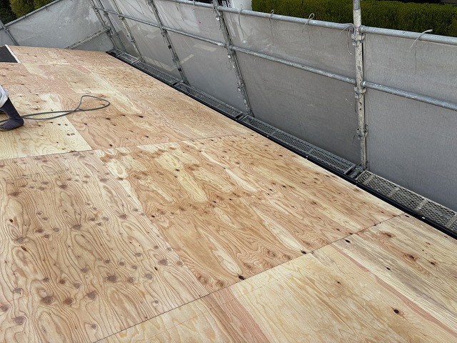 野地板の増し張り