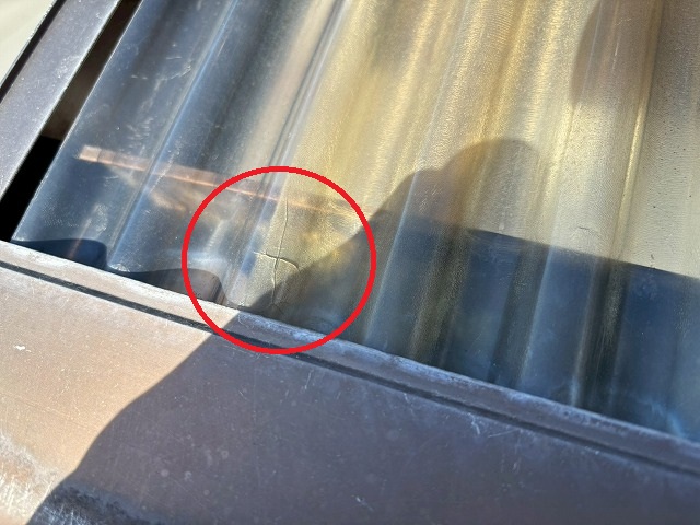 仙台市太白区　軒先に一箇所割れを確認