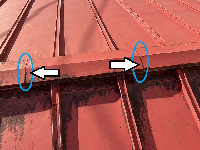 塩釜市瓦棒屋根の棟包み板金の重なり部分から雨水が浸入していると仮定