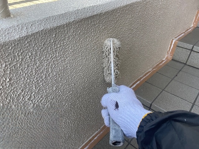 仙台市太白区　スロープのシリコン塗装2回塗りの様子