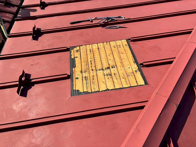 大崎市　既存の金属屋根をキレイに切断