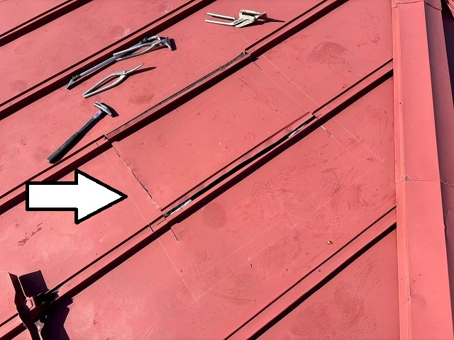 大崎市　煙突を新設する為、屋根に墨出しを行う