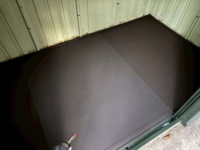 仙台市太白区 物置修繕工事 床仕上げ材