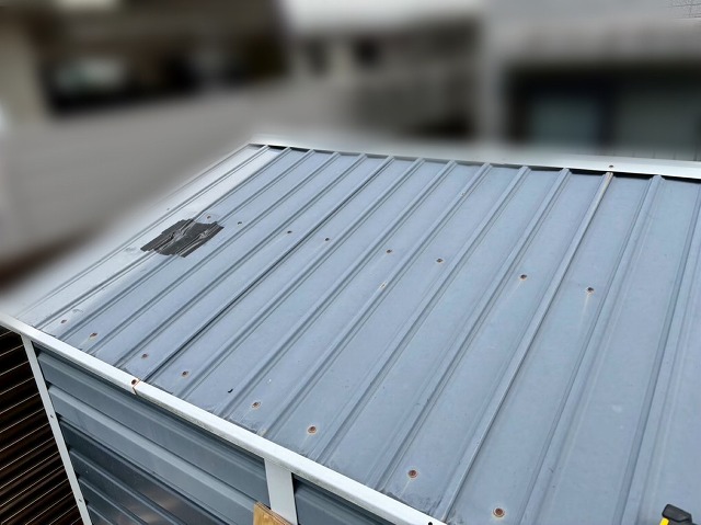 仙台市太白区-物置屋根の屋根板金交換工事前