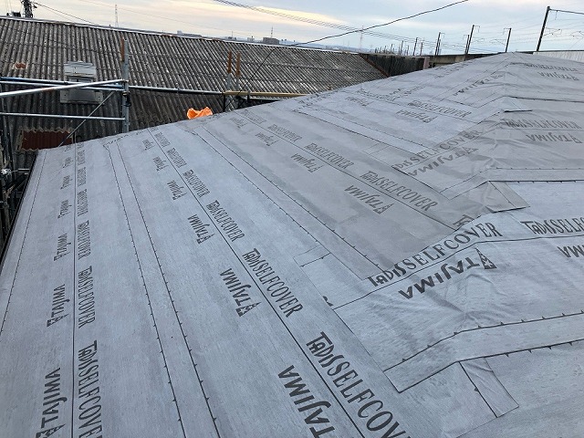 🚧ルーフィングシートを設置