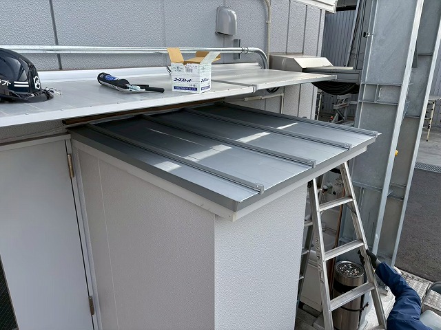 仙台市宮城野区 工場 洗面所 敷居 屋根本体設置