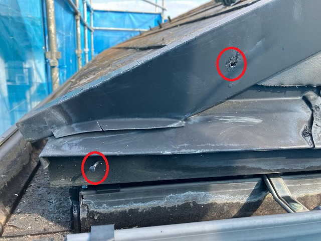 仙台市泉区 屋根カバー工事 1階屋根 ケラバ板金ビス抜け