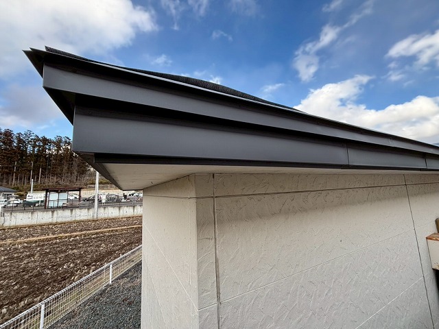 仙台市青葉区-破風板金交換工事完工