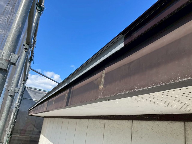 大崎市岩出山 雨樋交換工事 軒樋解体