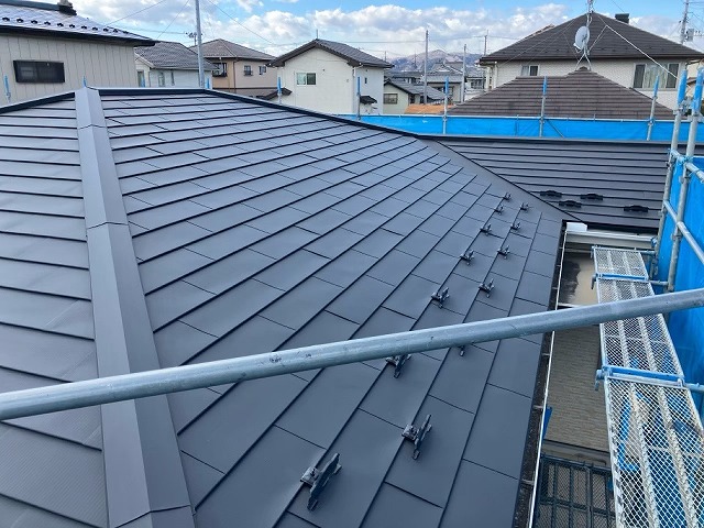 岩沼市 きれいな状態のスレート カバー工事 完工