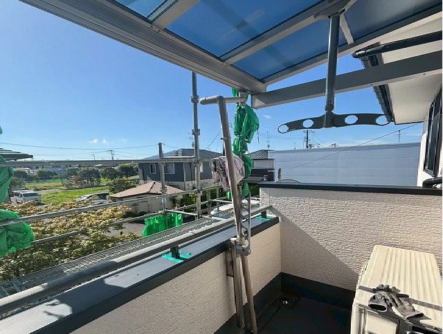 東松島市 バルコニー屋根雨樋交換工事 施工前