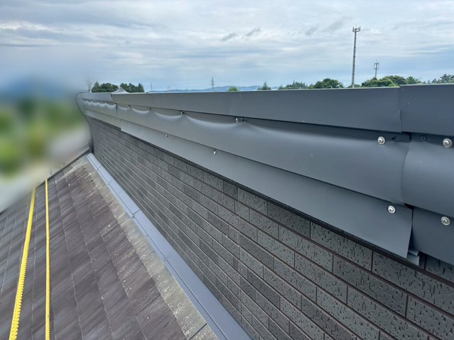 気仙沼市-破風板金修繕工事前