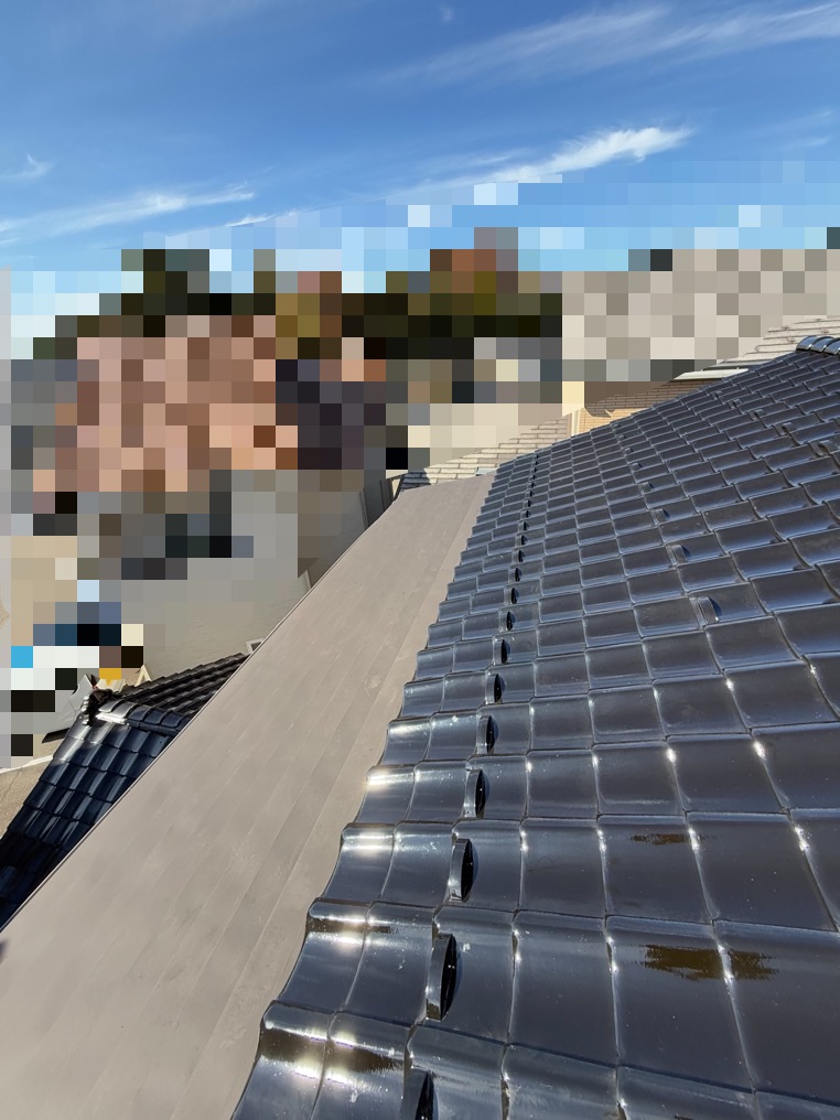 雨漏り屋根葺き替え工事完了