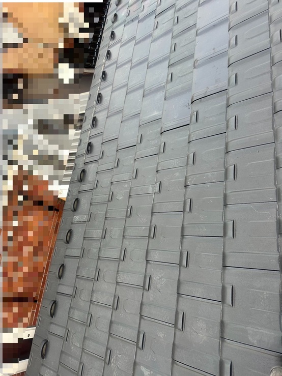 雨漏りしていた天窓を塞ぎました