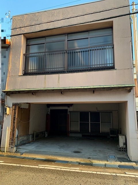 外壁　カバー工事　施工前