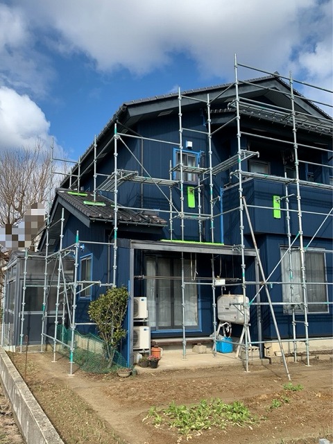 外壁カバー工事　シーリング工事のテープ養生