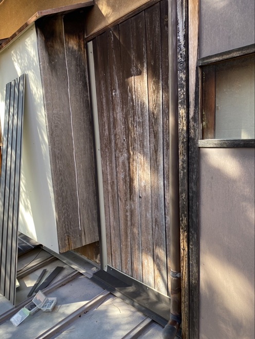 見切縁と取り合い水切り