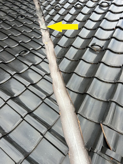 谷板金　穴　雨漏り