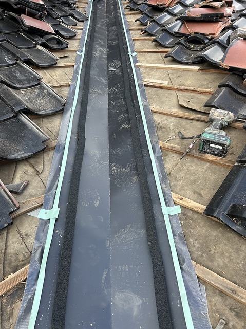 谷板金　交換　ステンレス設置