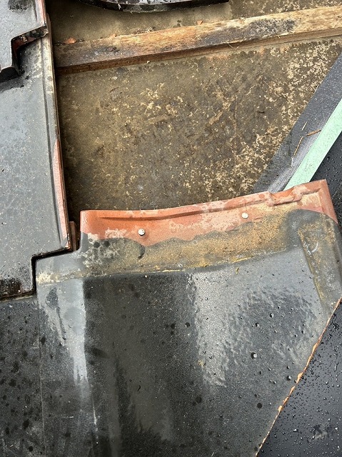 谷板金　交換　瓦設置