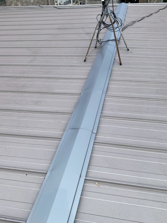 棟板金の交換工事　施工完了です✨