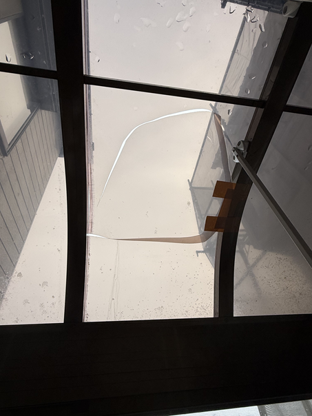 サンルームパネル割れ