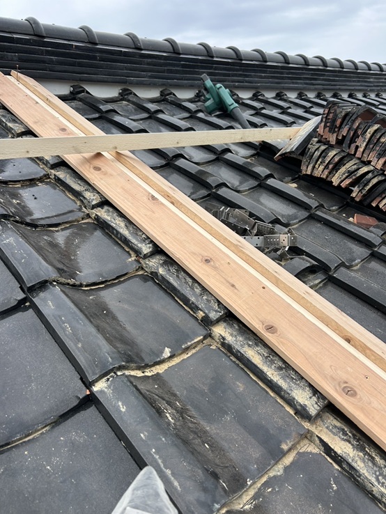 下り棟の土台作り